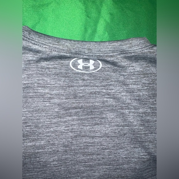 NWT Under Armour Heather Gray  and Red Long Sleeve Shirt Bundle size 6 - Picture 4 of 13